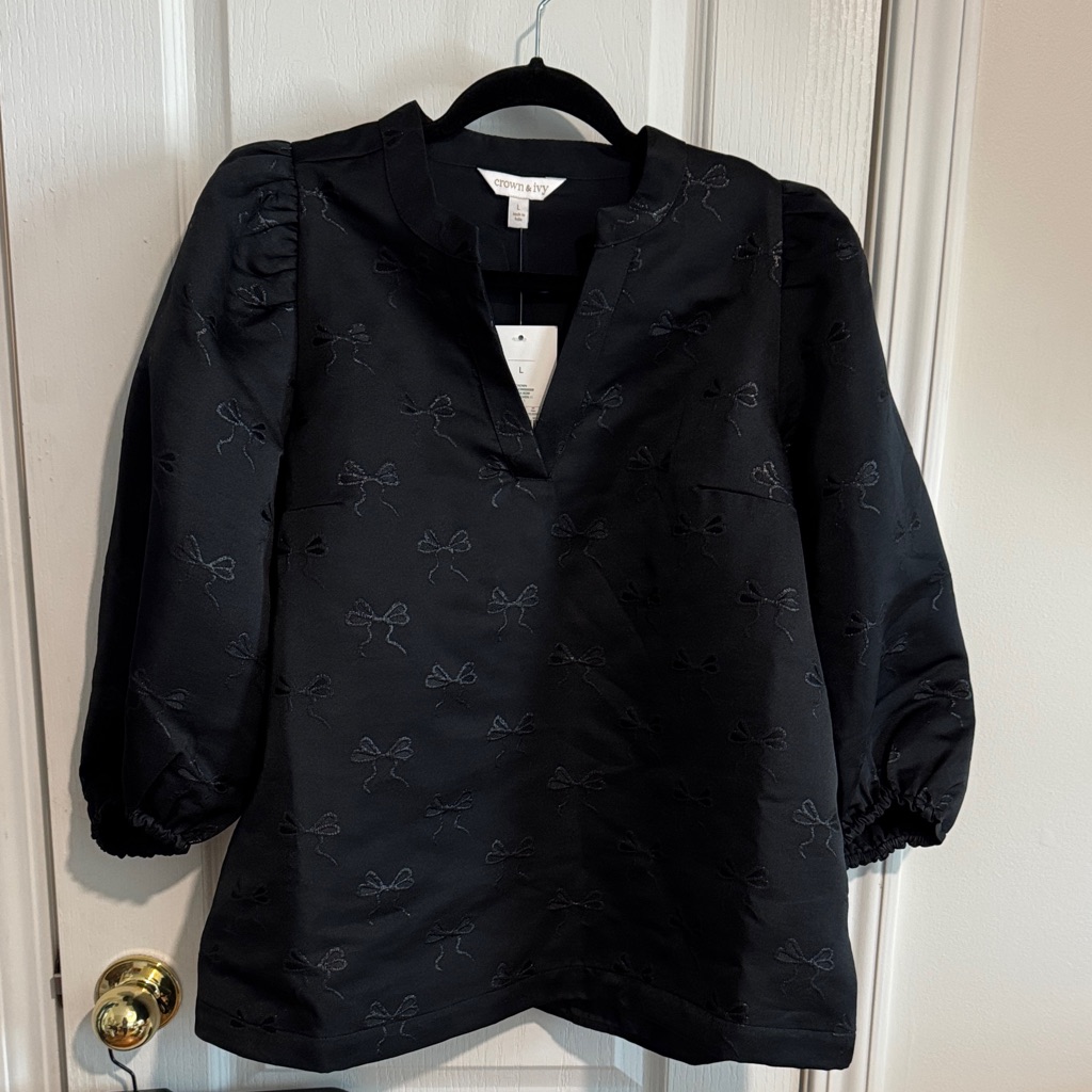 Crown And Ivy Puff Sleeve Top